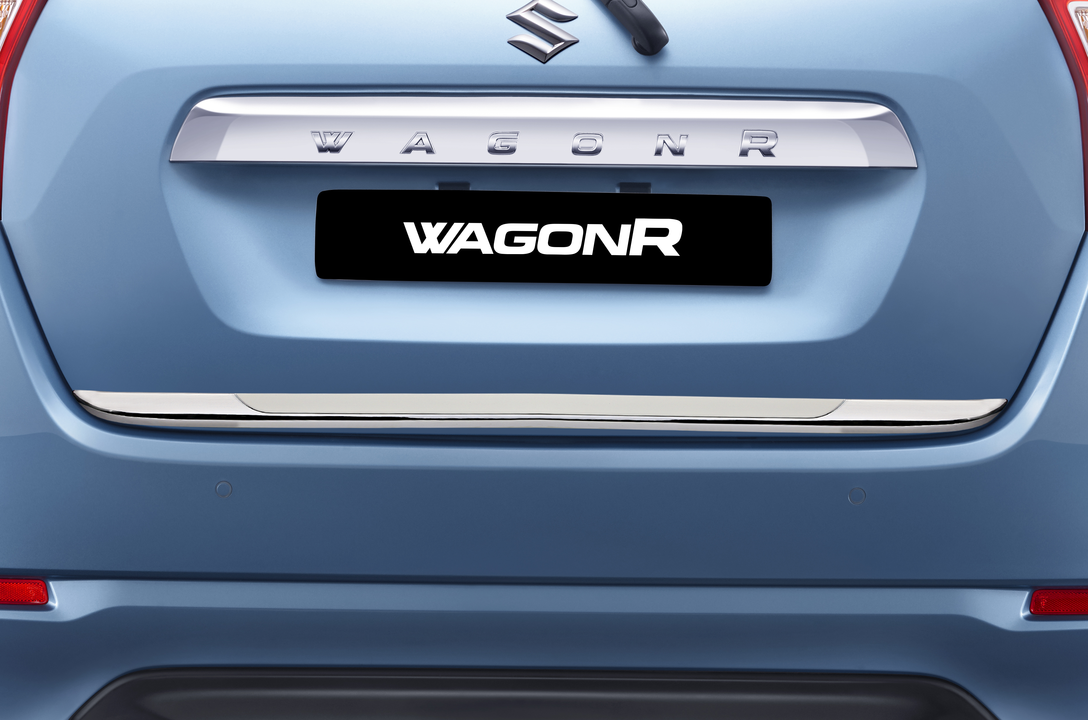 Back Door Garnish (White) | Wagon R