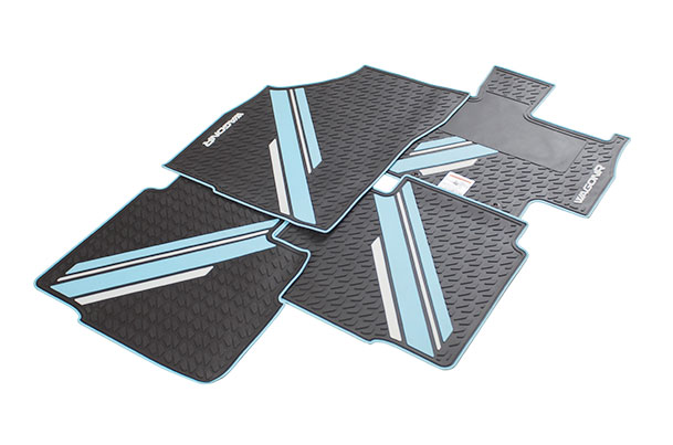 Designer Mat (Blue & White) | Wagon R